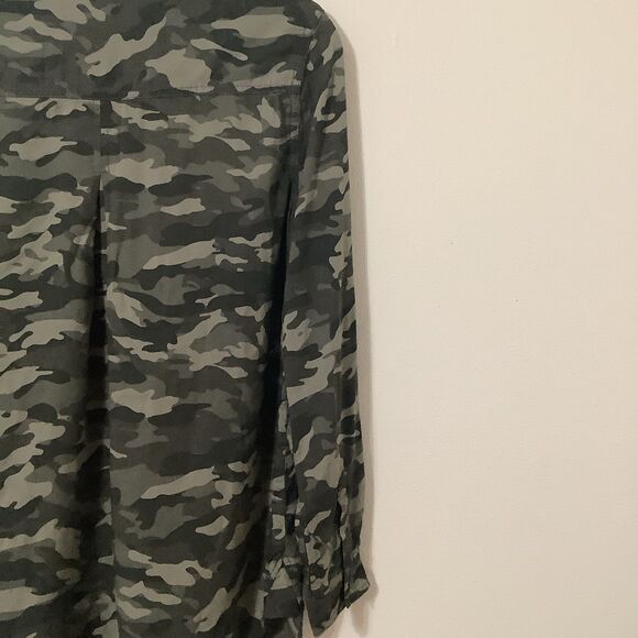 BeachLunchLounge Military Green Gorpcore Camouflage Grunge Button Down Blouse XS - Picture 8 of 12